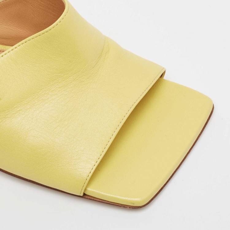Pre Owned Bottega Veneta Yellow Leather Stretch Slide Sandals Size 41