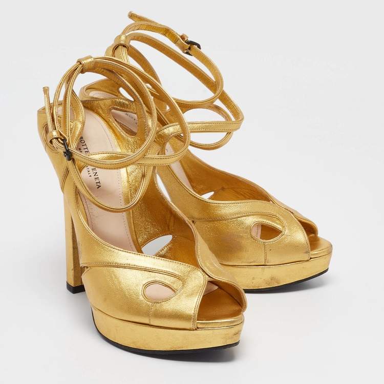 Pre Owned Bottega Veneta Gold Leather Ankle Strap Platform Sandals Size 38