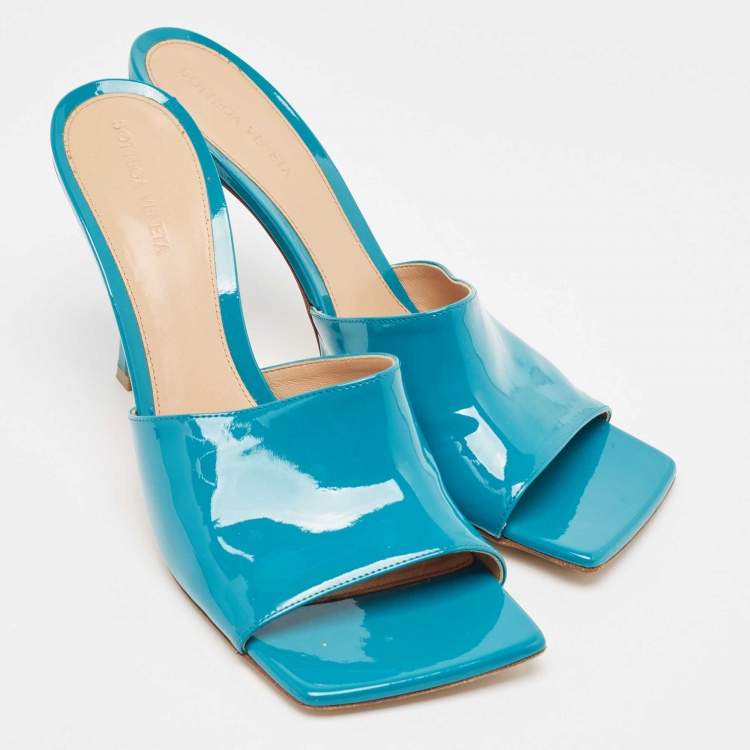 Pre Owned Bottega Veneta Turquoise Blue Patent Leather Stretch Square Toe Slide Sandals Size 41