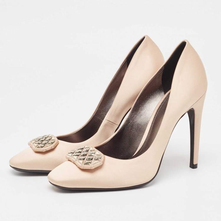 Pre Owned Bottega Veneta Beige Satin Crystal Embellished Pumps Size 39