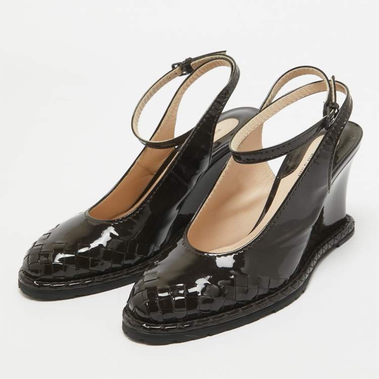 Pre Owned Bottega Veneta Dark Brown Patent Leather Slingback Ankle Strap Wedge Pumps Size 39