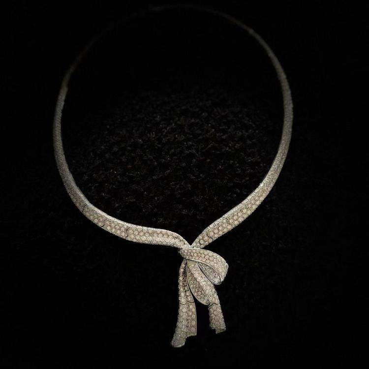 Pre Owned Boucheron High Jewelry Diamond Set White Gold Bow Necklace