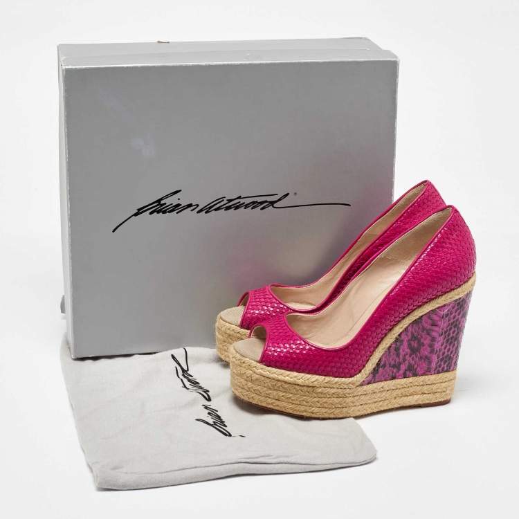 مملوكة مسبقًا Brian Atwood Pink/Purple Water Snakeskin Leather Wedge Pumps Size 37