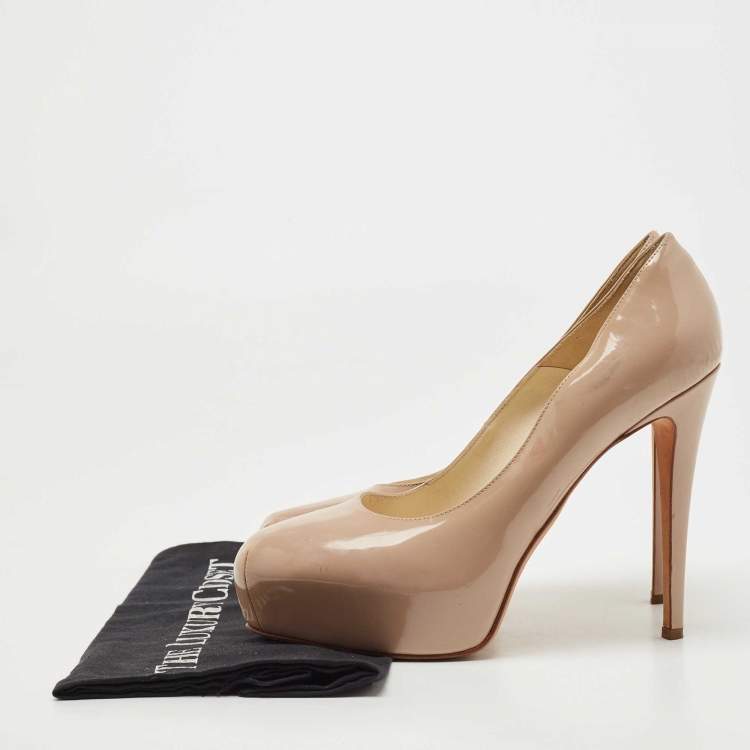 Pre Owned Brian Atwood Beige Patent Leather Platform Pumps Size 39.5