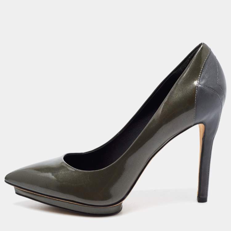 مملوكة مسبقًا Brian Atwood Two Tone Patent and Leather Platform Pumps Size 37