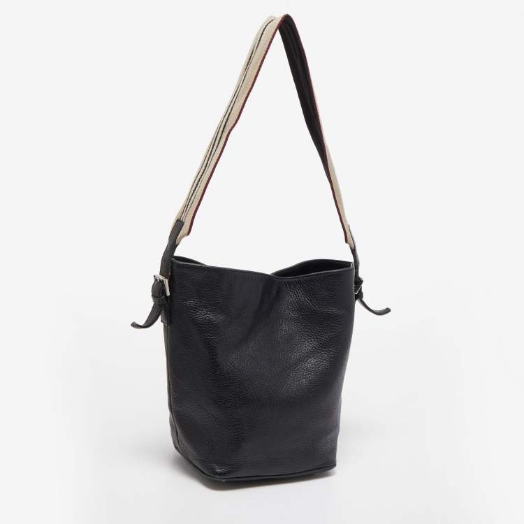Pre Owned Burberry Black Leather Bucket Bag