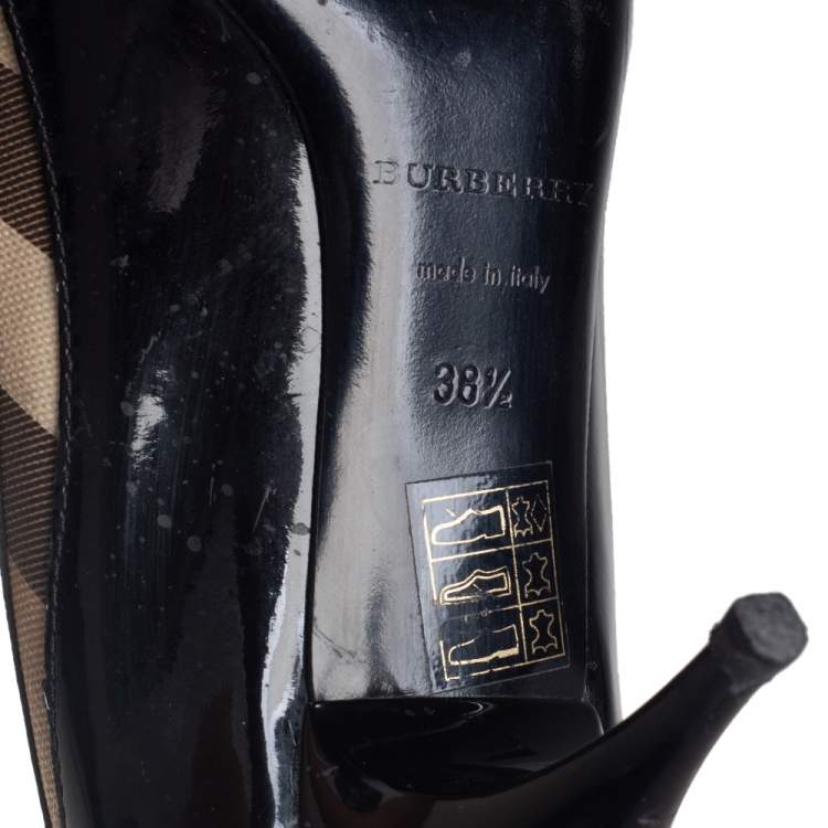 Pre Owned Burberry Black/Beige  Patent  Leather And Nova Check Canvas Buckle Detail Pumps  Size 38.5