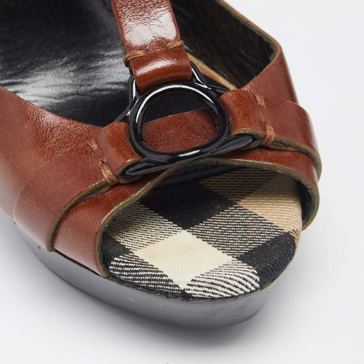 مملوكة مسبقًا Burberry Brown/Beige Leather Hans T Strap Platform Sandals Size 38