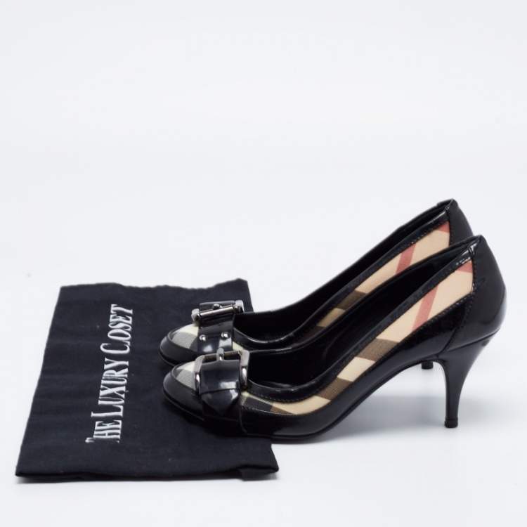 Pre Owned Burberry Black/Beige Check Canvas and Patent Buckle Detail Pumps  Size 37