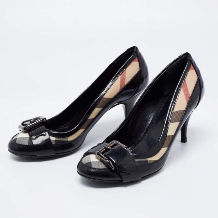 Pre Owned Burberry Black/Beige Check Canvas and Patent Buckle Detail Pumps  Size 37
