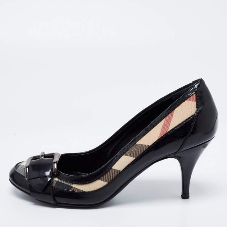 Pre Owned Burberry Black/Beige Check Canvas and Patent Buckle Detail Pumps  Size 37