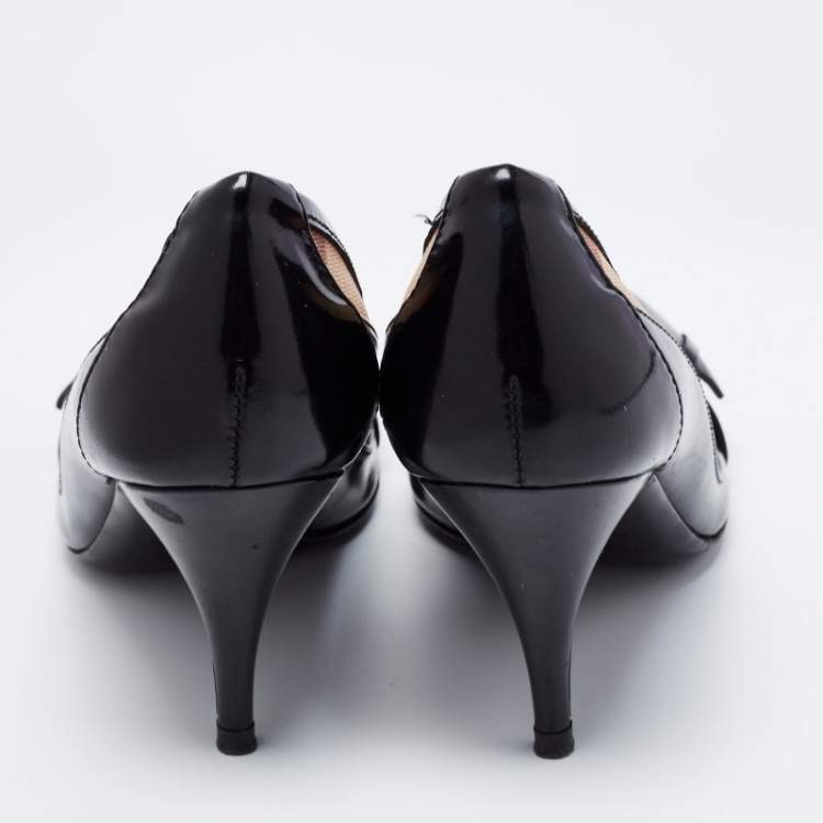 Pre Owned Burberry Black/Beige Check Canvas and Patent Buckle Detail Pumps  Size 37