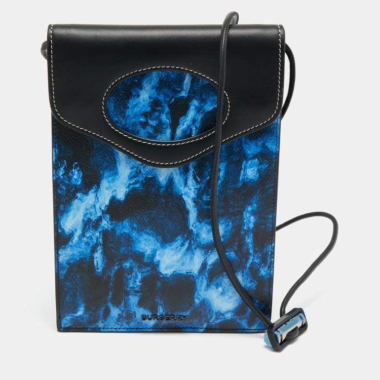 Pre Owned Burberry Blue/Black Water Camo  Print  Leather Pocket Phone Pouch Bag