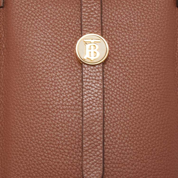 Pre Owned Burberry Brown Leather Anne Phone Pouch with Strap