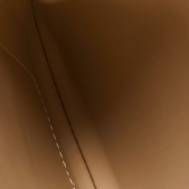 Pre Owned Burberry Brown Leather Anne Phone Pouch with Strap