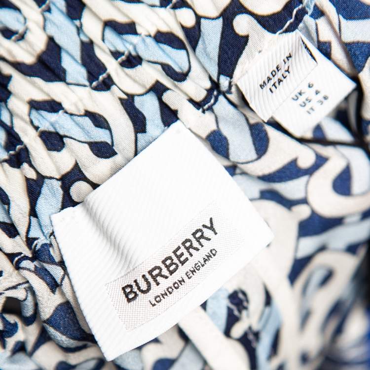 مملوكة مسبقًا Burberry Blue Monogram Printed Silk Shorts S