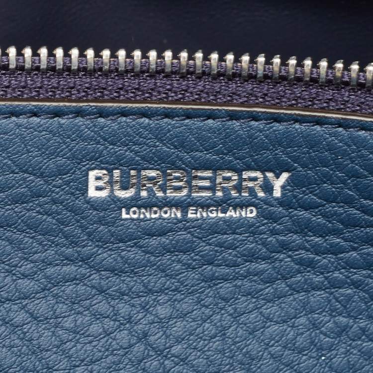 Pre Owned Burberry Ash Blue Leather Large Pocket Messenger Bag