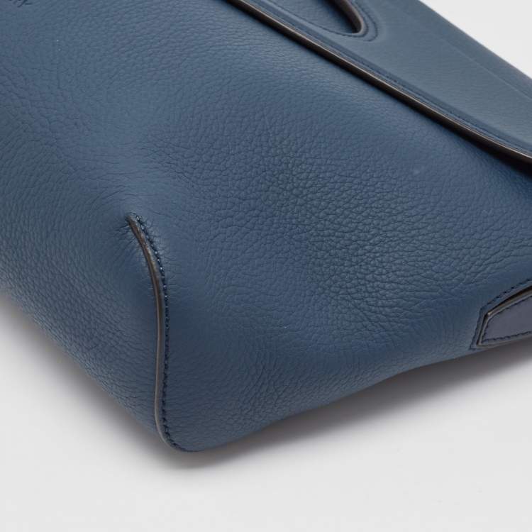 Pre Owned Burberry Ash Blue Leather Large Pocket Messenger Bag