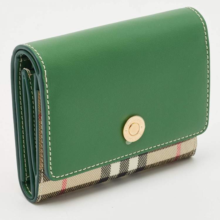Pre Owned Burberry Green/Beige Housecheck Coated Canvas and Leather Lancaster Compact Wallet