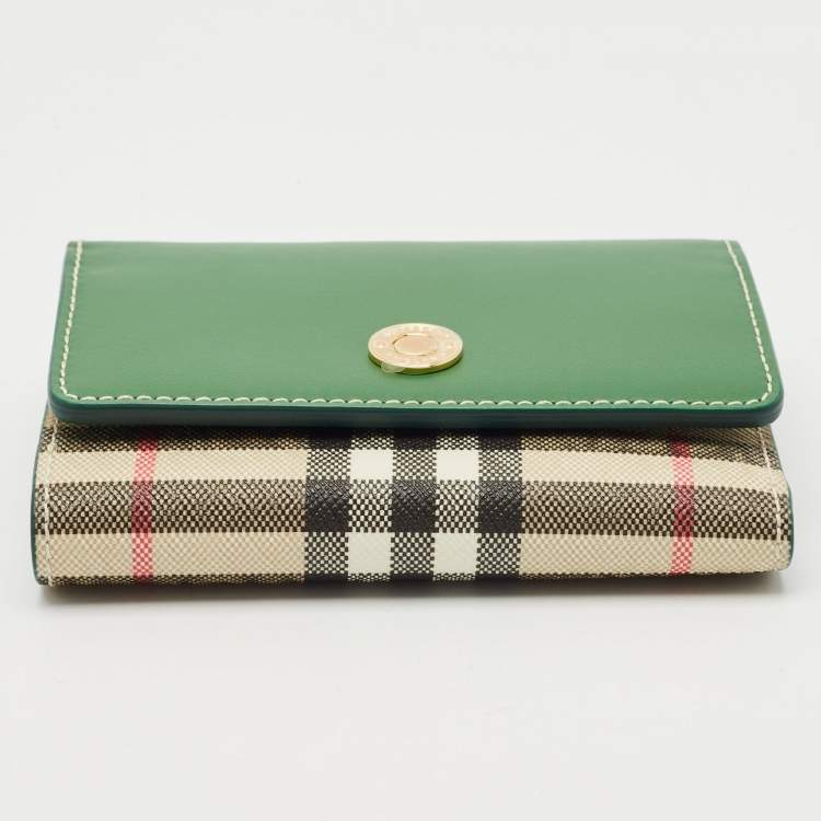 Pre Owned Burberry Green/Beige Housecheck Coated Canvas and Leather Lancaster Compact Wallet