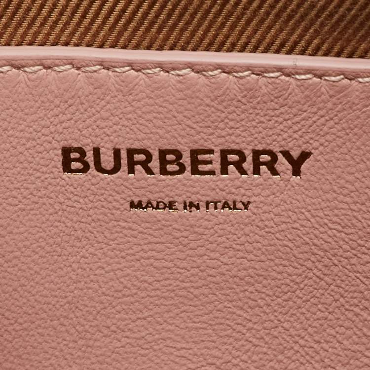 مملوكة مسبقًا Burberry Pink Quilted Leather Small Lola Camera Bag