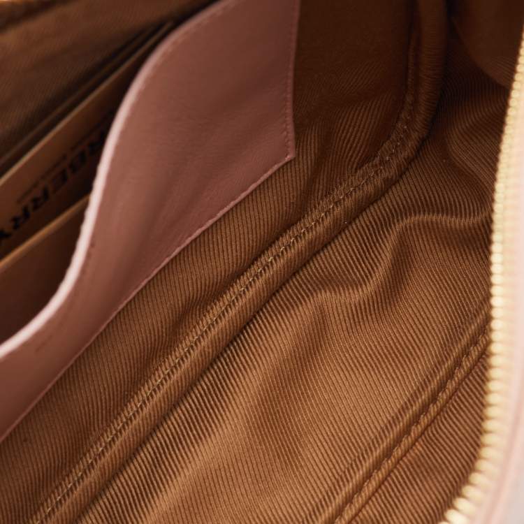 مملوكة مسبقًا Burberry Pink Quilted Leather Small Lola Camera Bag