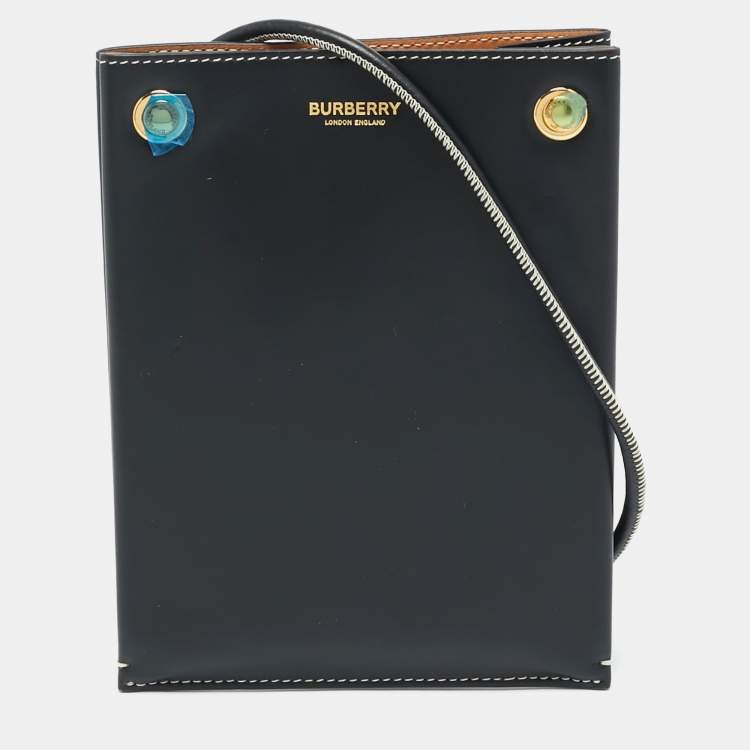 Pre Owned Burberry Black Leather Rivet Pouch Crossbody Bag