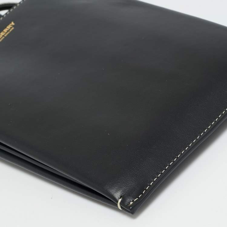 Pre Owned Burberry Black Leather Rivet Pouch Crossbody Bag