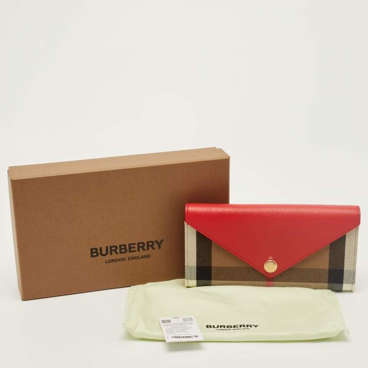 مملوكة مسبقًا Burberry Halton Red/Beige Leather and House Check Canvas Continental Wallet
