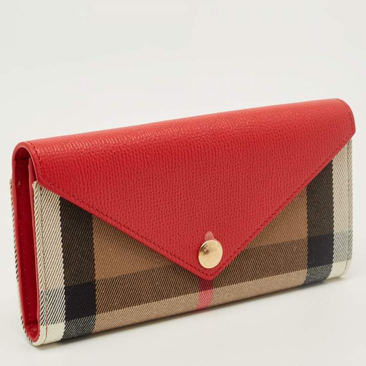 مملوكة مسبقًا Burberry Halton Red/Beige Leather and House Check Canvas Continental Wallet