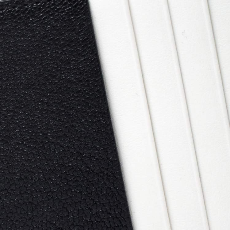 مملوكة مسبقًا Burberry Black/White Leather Alwyn Zip Card Holder