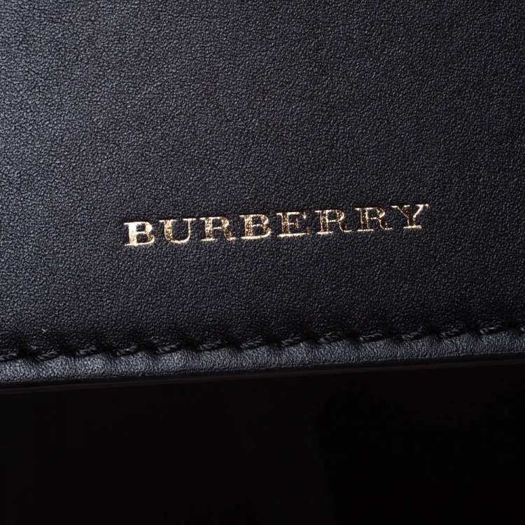 Pre Owned Burberry Black Leather Medium Bucket Bag