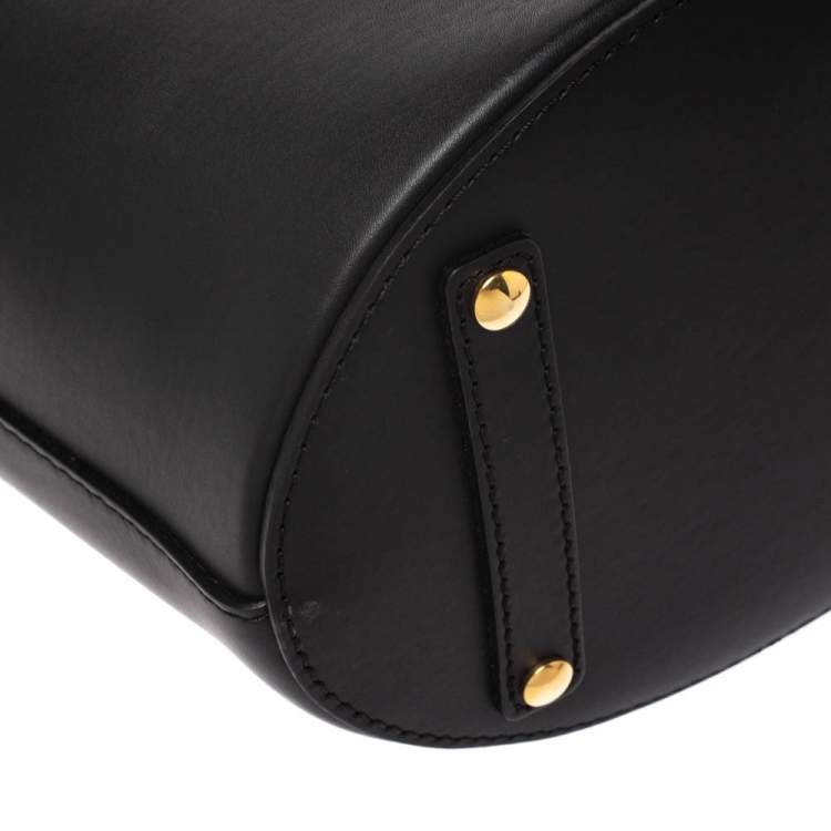 Pre Owned Burberry Black Leather Medium Bucket Bag