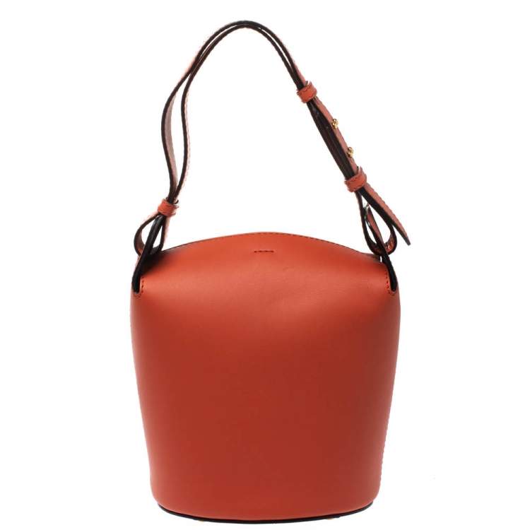 Pre Owned Burberry Clementine Leather Small Bucket Bag