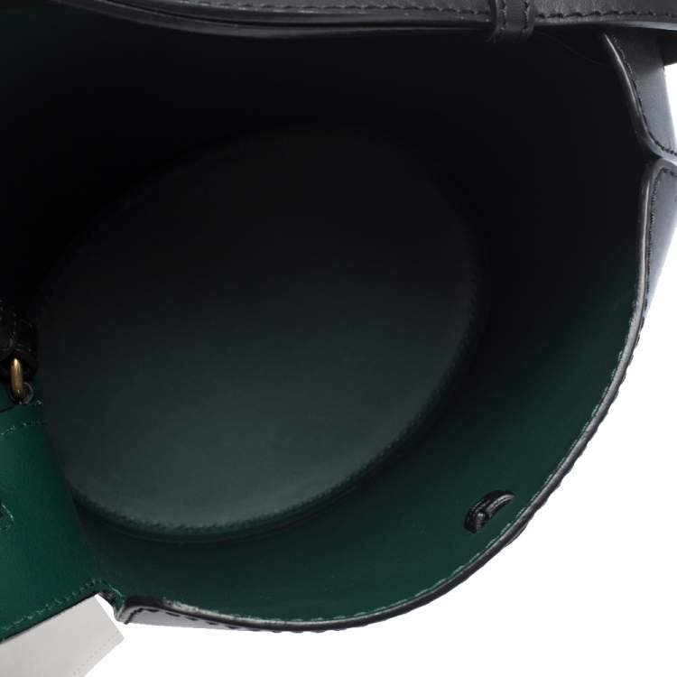 Pre Owned Burberry Black Leather Small Bucket Bag