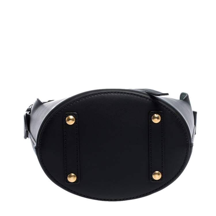 Pre Owned Burberry Black Leather Small Bucket Bag