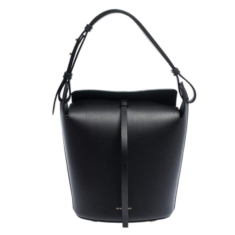 Pre Owned Burberry Black Leather Small Bucket Bag
