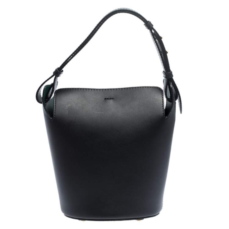 Pre Owned Burberry Black Leather Small Bucket Bag