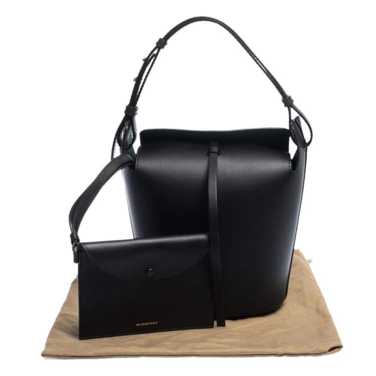 Pre Owned Burberry Black Leather Small Bucket Bag