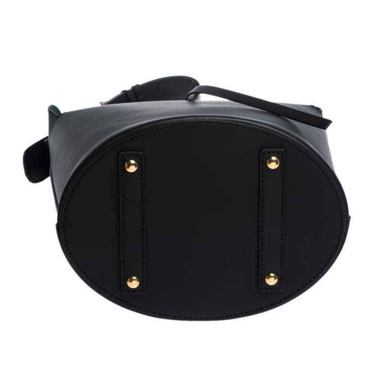 Pre Owned Burberry Black Leather Large Bucket Bag