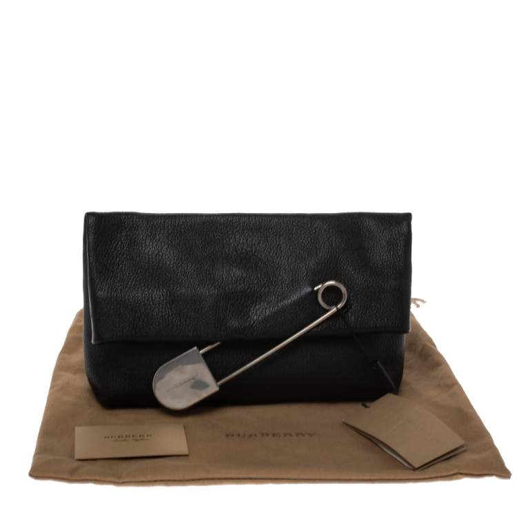 Pre Owned Burberry Black Leather Pin Clutch