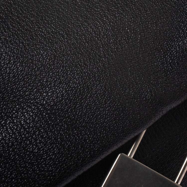 Pre Owned Burberry Black Leather Pin Clutch
