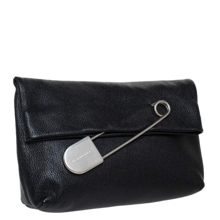 Pre Owned Burberry Black Leather Pin Clutch