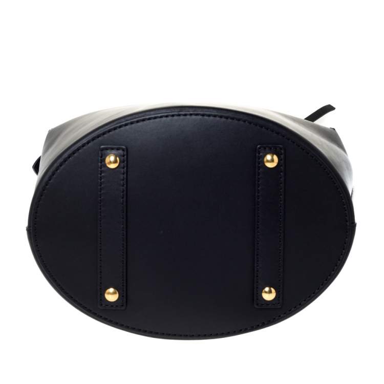 Pre Owned Burberry Black Leather Large Bucket Bag
