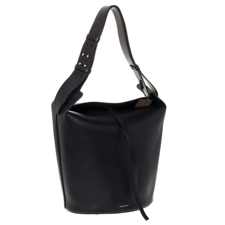 Pre Owned Burberry Black Leather Large Bucket Bag