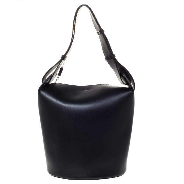 Pre Owned Burberry Black Leather Large Bucket Bag