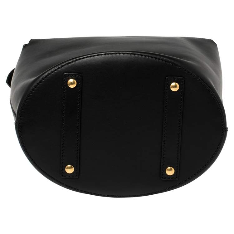 Pre Owned Burberry Black Leather Large Bucket Bag