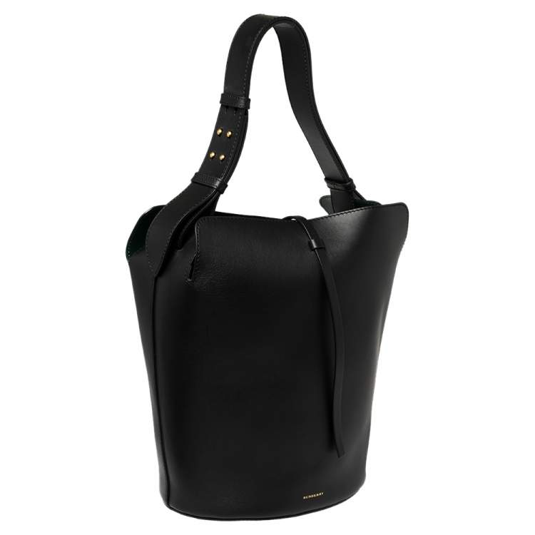Pre Owned Burberry Black Leather Large Bucket Bag
