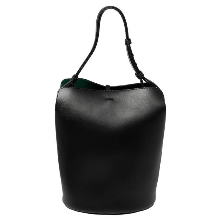 Pre Owned Burberry Black Leather Large Bucket Bag