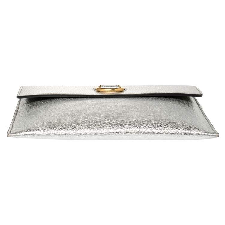 Pre Owned Burberry Metallic Silver Leather Patton Clutch